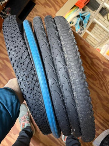 Banden, mountainbike 29 inch nieuwe band, tracx en 28 inch