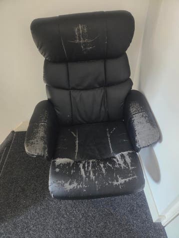 Zwarte relaxfauteuil - Gebruikt