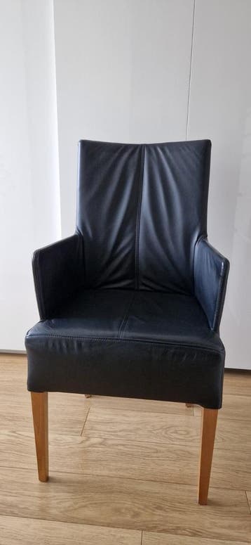 4 leren eetkamerstoelen