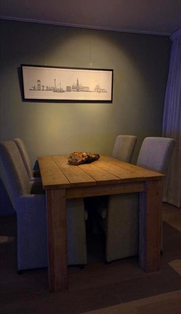 Robuuste steigerhouten eettafel (Gratis!!)
