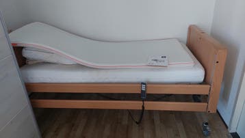 Electrisch verstelbaar bed