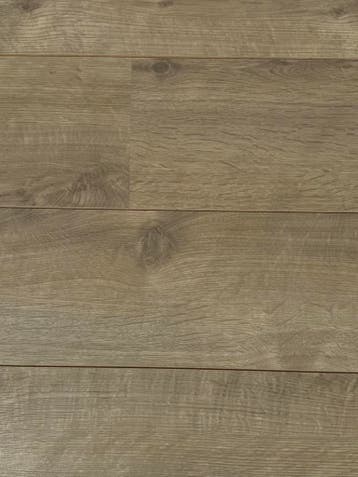 Gamma laminaat Ambiance (35m2, waarvan 7m2 nieuw)