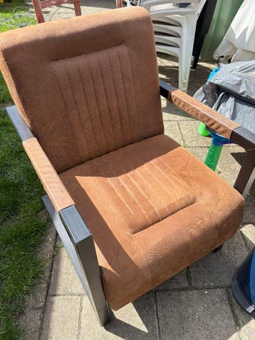 Gratis af te halen leren stoel