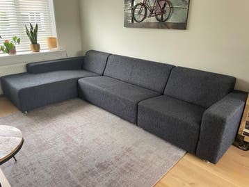 Gratis af te halen: ruime bank met chaise longue