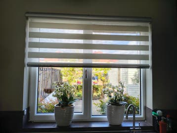 Crèmekleurig gestreept rolgordijn - gratis af te halen