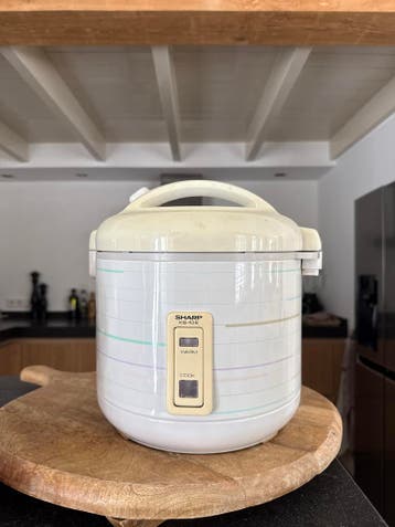 Gratis af te halen: Sharp rijstkoker (gebruikt)