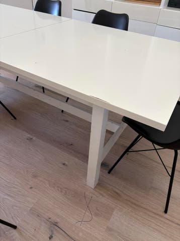 Gratis op te halen: IKEA tafel
