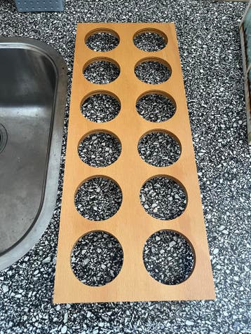 Houten rekje voor bekers