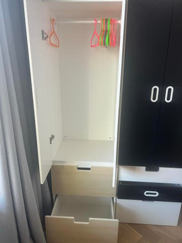 IKEA SMÅSTAD Kledingkast met lades en hangruimte
