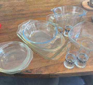 Glazen ovenschalen en drinkglazen set