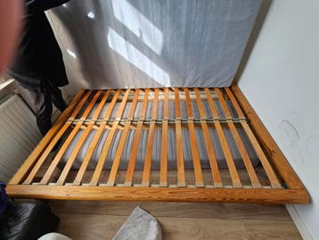Gratis af te halen: Simpel bedframe inclusief lattenbodems