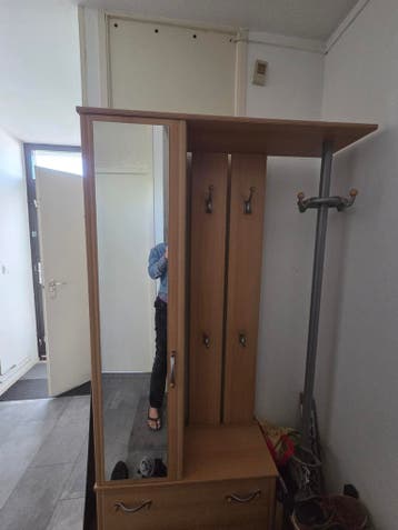 Kapstok garderobekast met spiegel