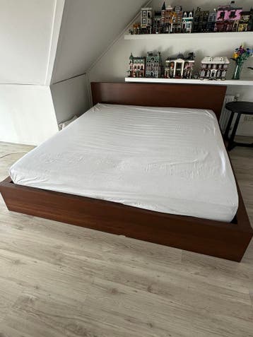 IKEA Malm bed 180x200 cm - licht beschadigd