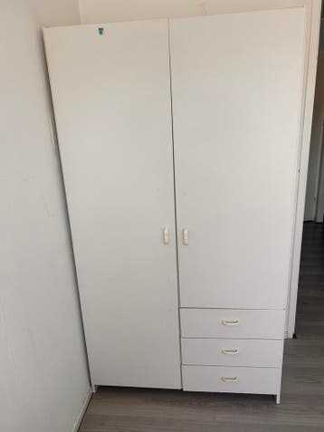 Witte kast - 175x97cm met hang- en leggedeelte.