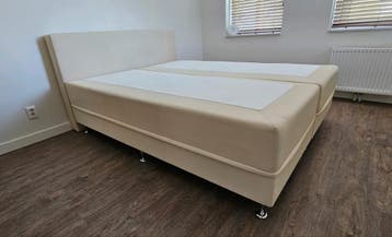 Boxspring bed 160x200 cm - Gratis