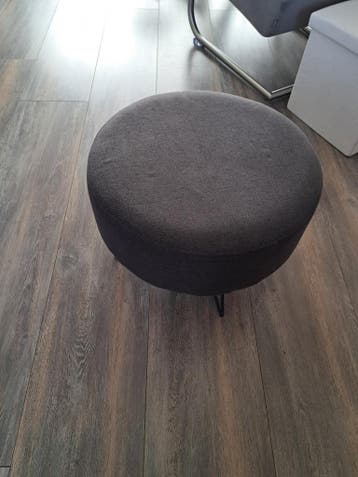 Gratis af te halen poef, 50 cm breedte