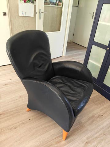 GRATIS Donkerblauwe leren stoel