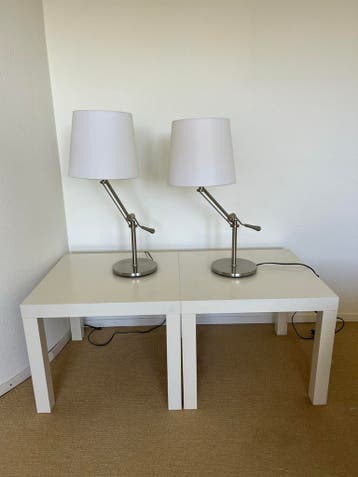 GRATIS Twee nachtkastjes met lampen | ophalen Harderwijk