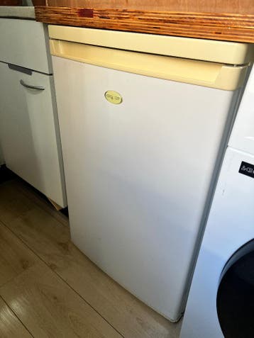 Koelkast met vriesvak (gratis ophalen)