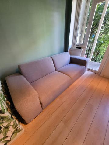 Gratis tweezitsbank, licht grijs