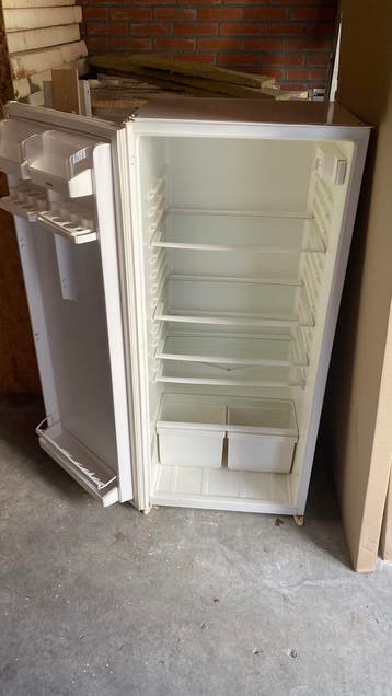 Gratis goed werkende koelkast 120 cm