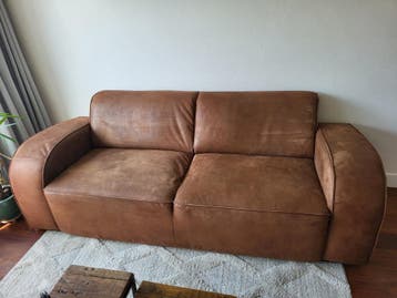 Gratis afhalen: Cognackleurige 3-zitsbank