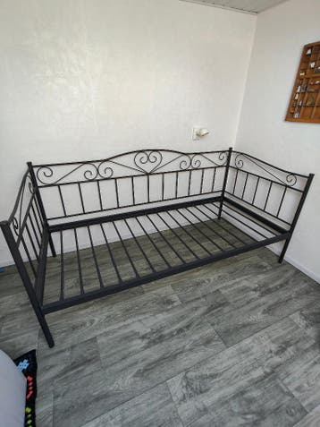 GRATIS: Eenpersoons bed, 90x200
