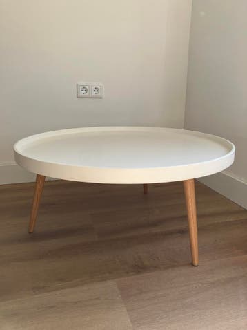 Ronde salontafel met houten poten - Gebruikt