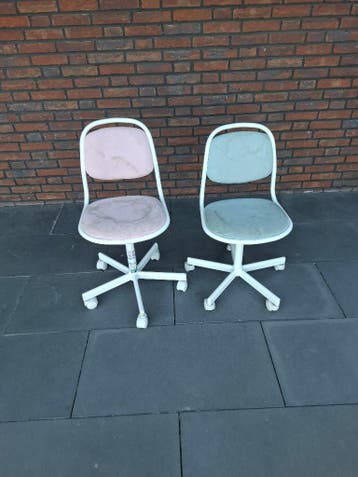 Ikeakinder bureaustoelen 2 stuks