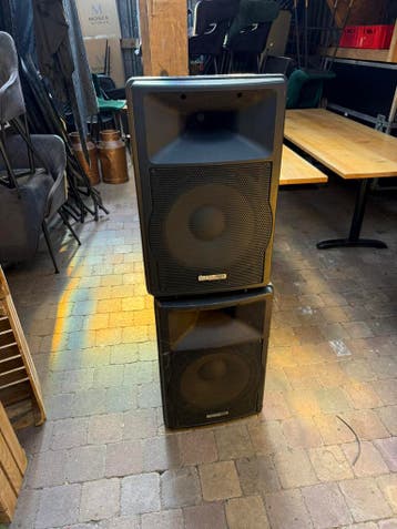 2 kapotte speakers . ( pasief)
