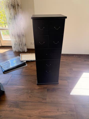 Zwarte ladekast met 7 laden - Gebruikt