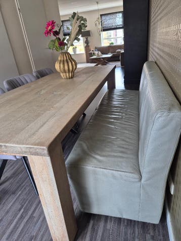 Gratis af te halen eetkamerbank