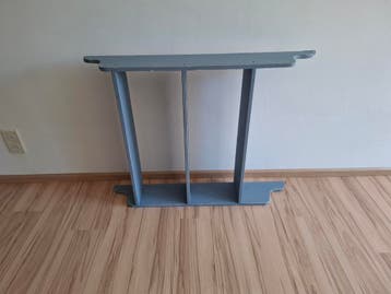 Boekenplank   gratis af te halen, zo gauw mogelijk ophalen