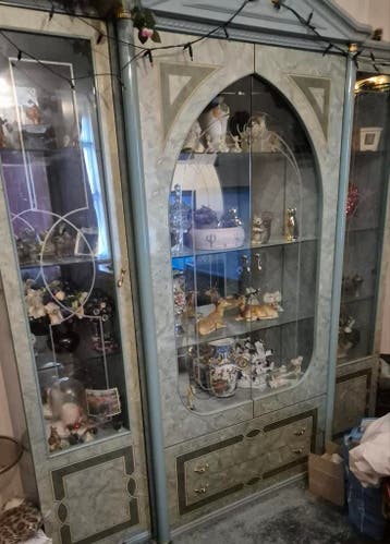 Gratis Vitrine Kast Driedelig Marmerlook Blauwgroen