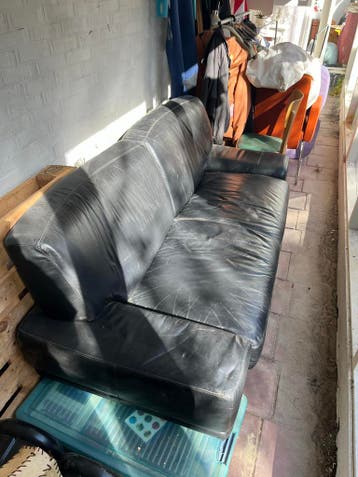 Zwarte leren driezitsbank - Comfortabel en stijlvol