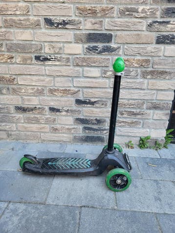 Gratis: Loopfietsje (Puky) en step (Amigo) met 3 wielen