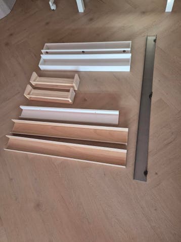 Gratis - set verschillende wandplankjes