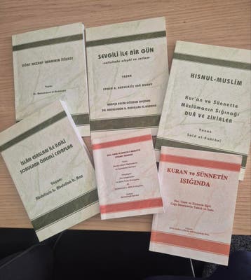 Turkse boekjes inzake İslamitische Godsdienst