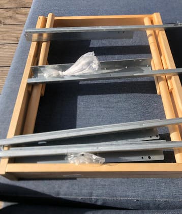 Houten lade voor kledingkast Ikea, gratis!