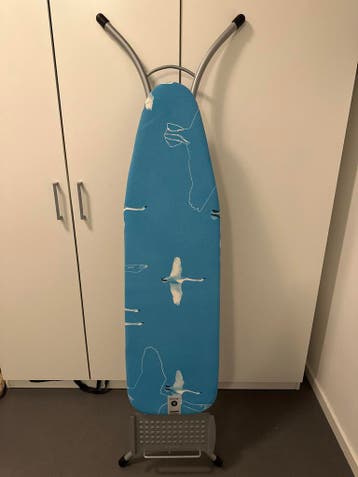 Strijkplank met zwanenprint - Zo goed als nieuw