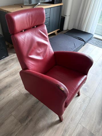 Rode leren fauteuil - Comfortabel en stijlvol