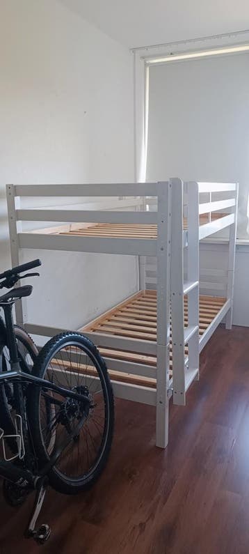 stapelbed 200/90 ophalen tot 28.04