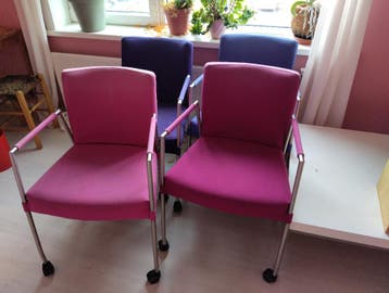 Eetkamer stoelen vilt/metaal roze/paars