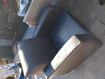 Mooie leren stoel gratis af te halen