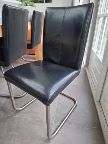 Gratis af te halen: 6 leren stoelen