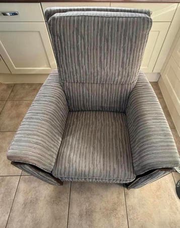 Gratis op te halen: Grijze gemêleerde fauteuil