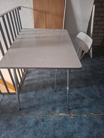 Vintage eettafel met stoel - Jaren '60 stijl