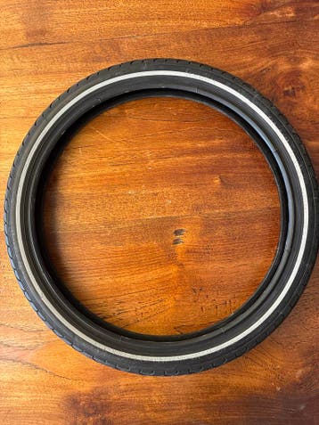 Twee nieuwe fietsbanden 16*1.50 (40-305)