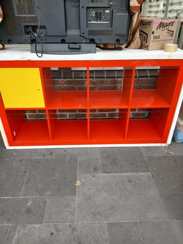 Gratis Kallax kast vakkenkast