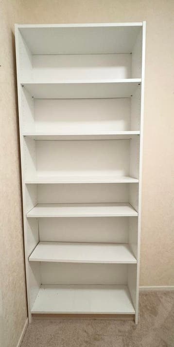 GRATIS WITTE IKEA BOEKENKAST:    AFHALEN IN MAARTENSDIJK